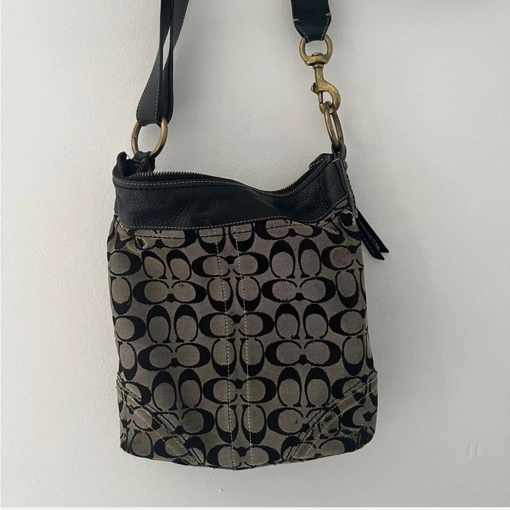 COACH Signature C Jacquard Leather Brown and Black Tote bag. Black leather strap - Picture 3 of 5